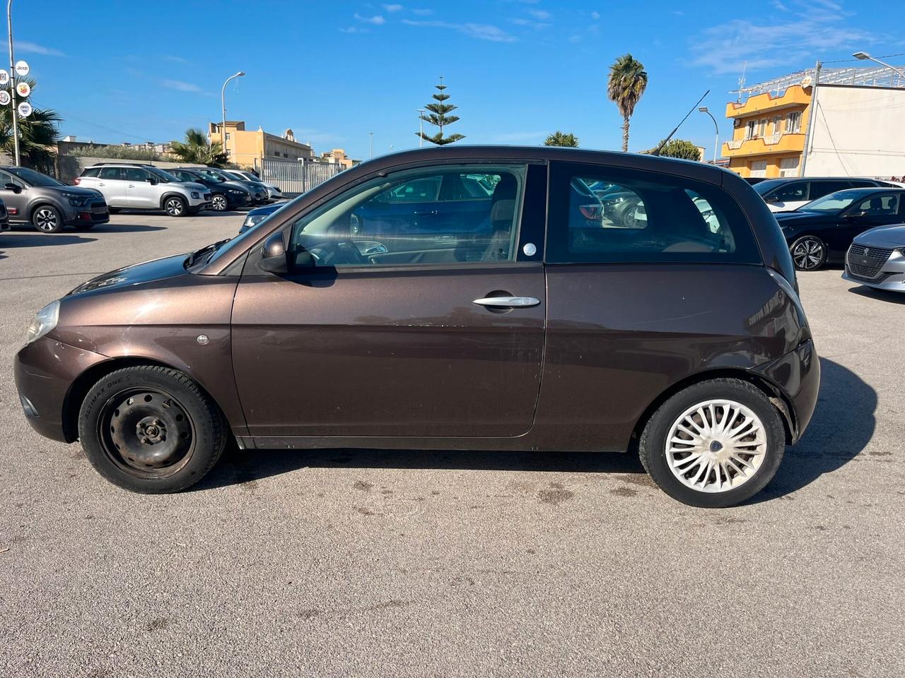 Lancia Ypsilon 1.4 Argento Ecochic GPL