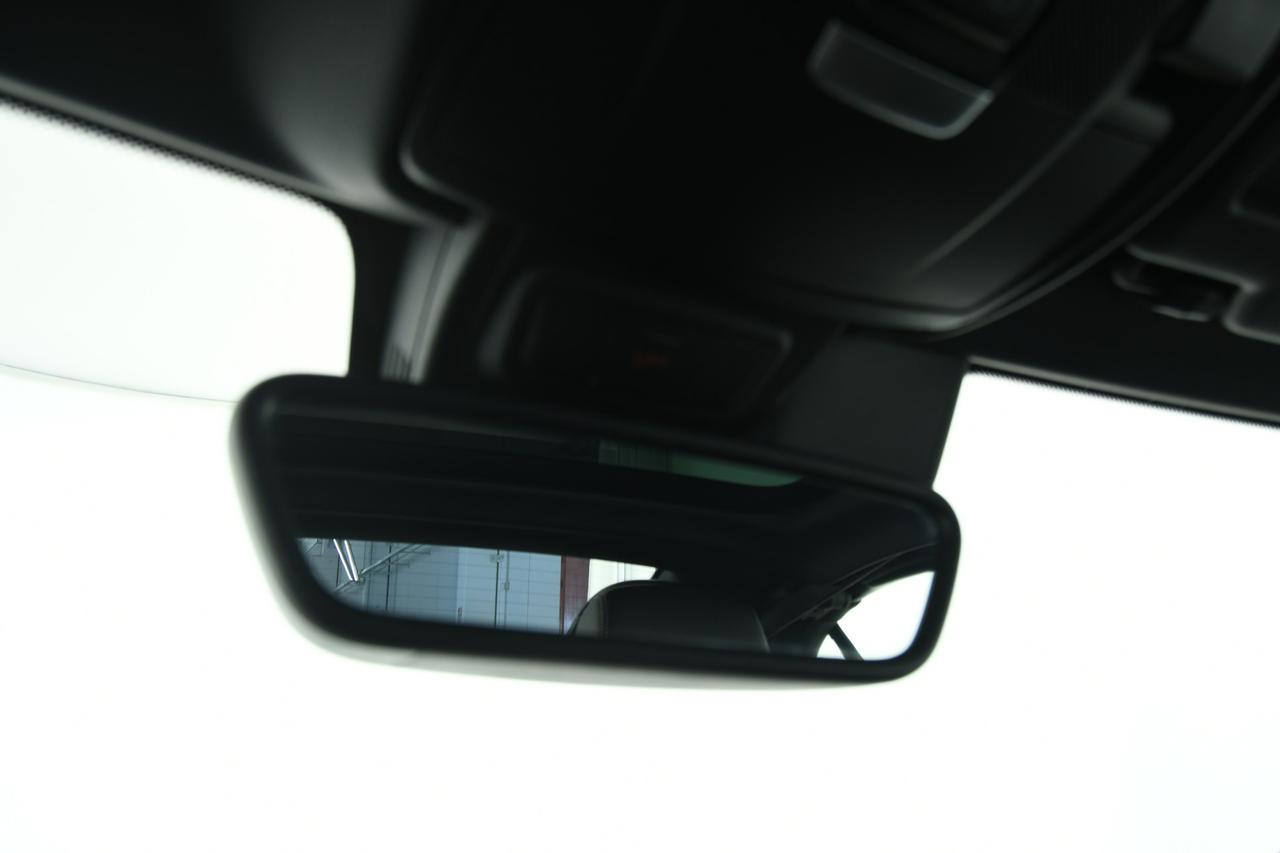 Mercedes-Benz SLC 200 Sport auto CAMERA+LED+C17"