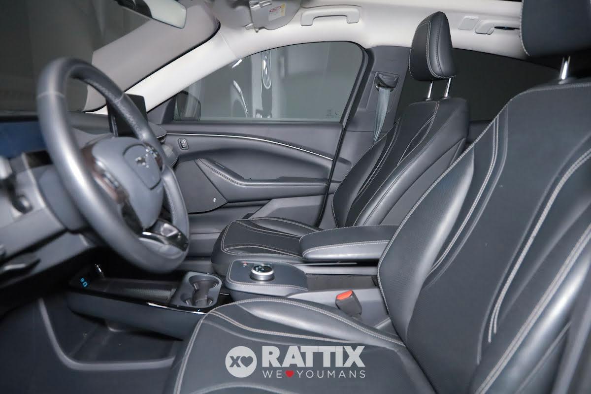 Ford Mustang Mach-E motore elettrico standard range 269CV RWD Auto + tetto panoramico