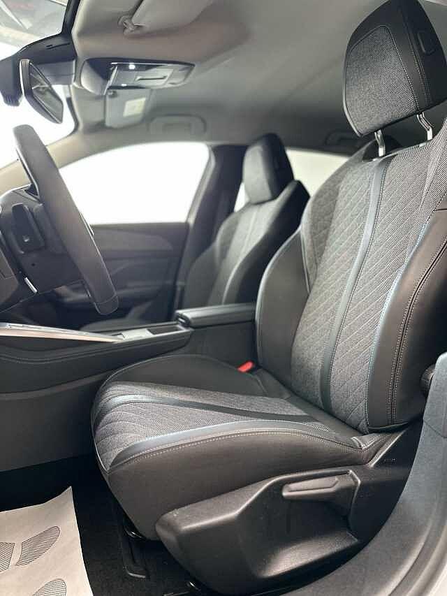 Peugeot 408 Hybrid 136 e-DCS6 Allure