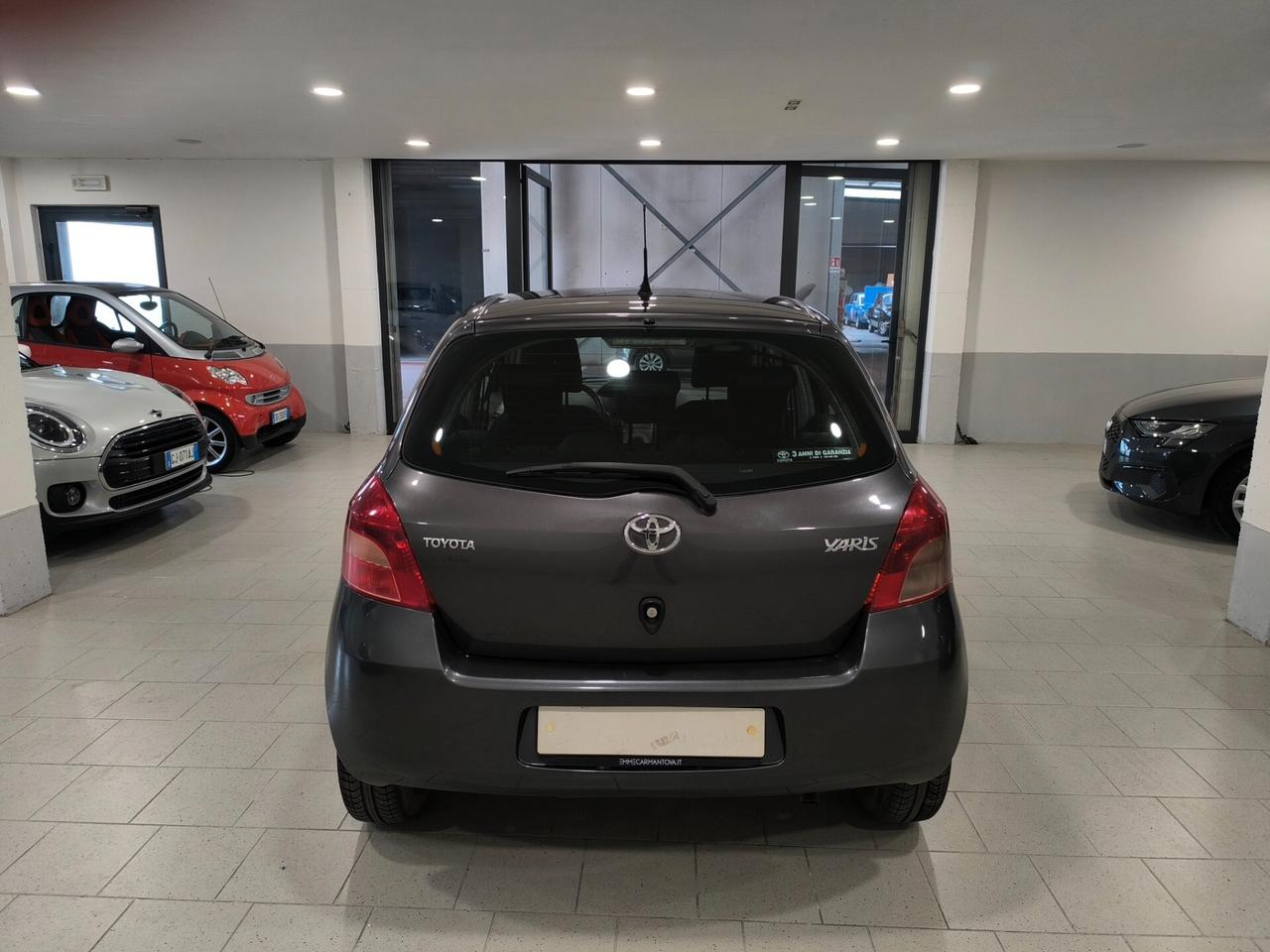 Toyota Yaris 1.0 5 porte Sol