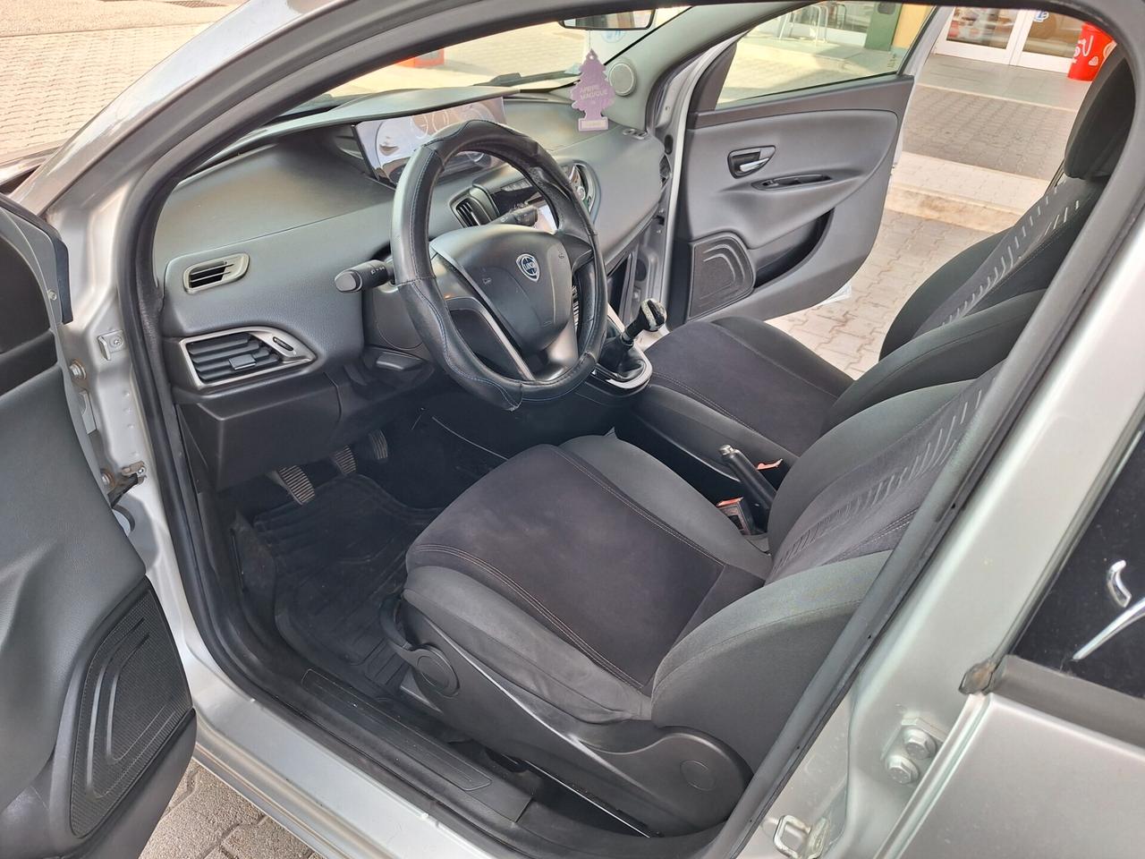 Lancia Ypsilon 1.3 MJT 16V 95 CV 5 porte S&S Platinum BICOLORE UNICOPROPIETARIO