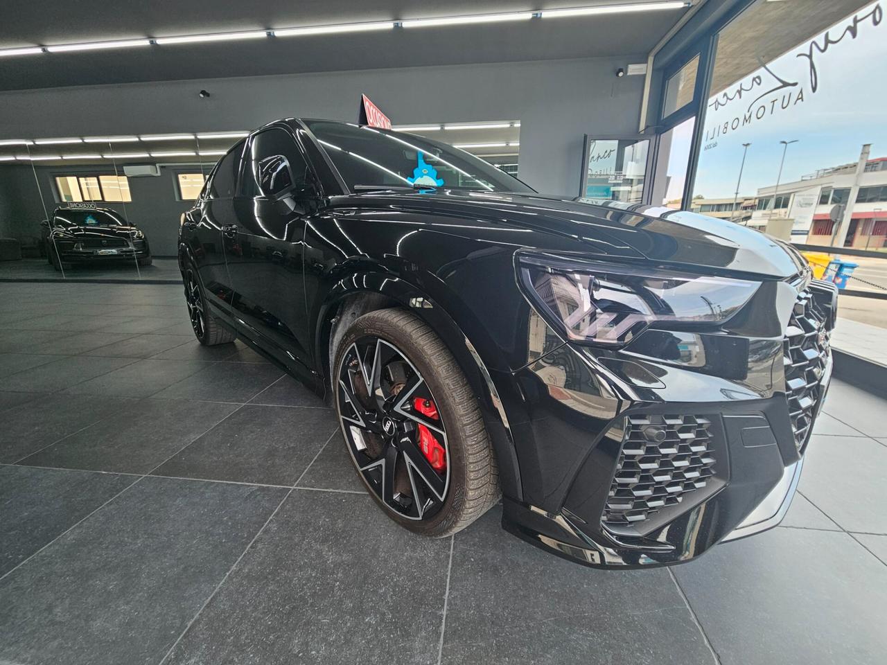 AUDI RSQ3 BLACK EDITION