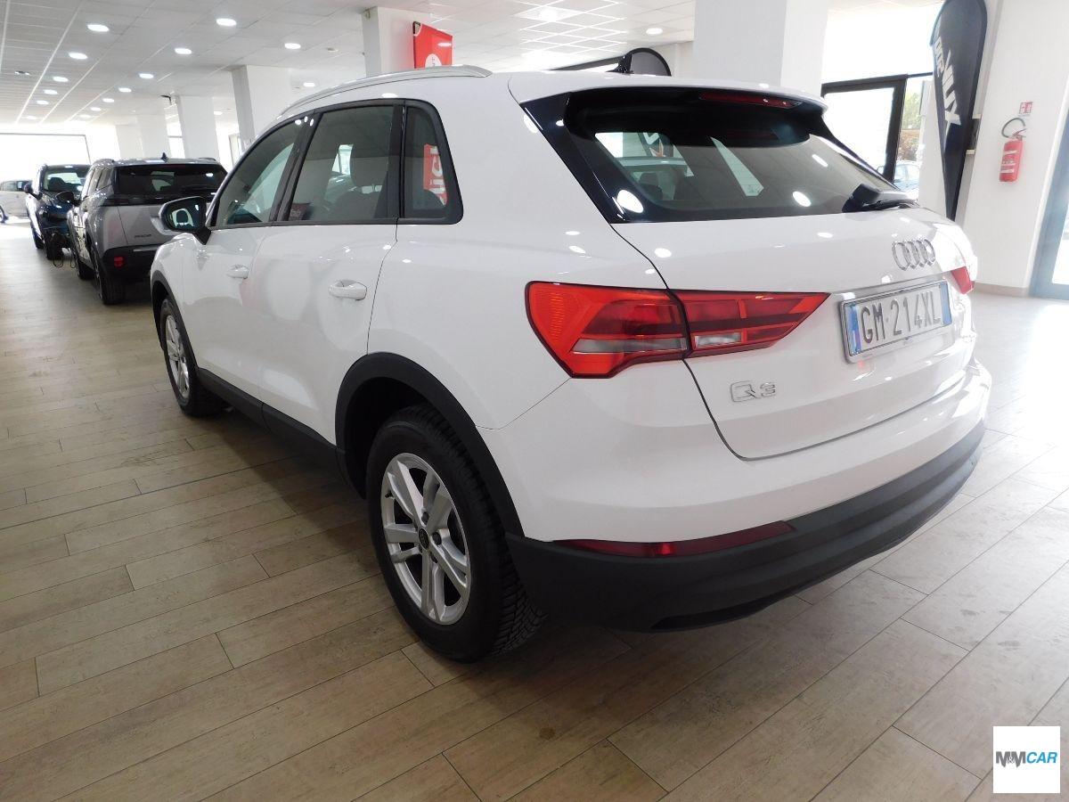 AUDI - Q3 - 35 TDI Business