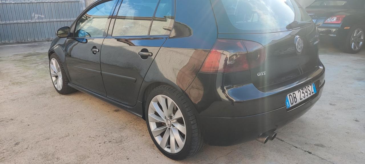 Volkswagen Golf GTI 2.0 16V TFSI 5p. DSG TURBO