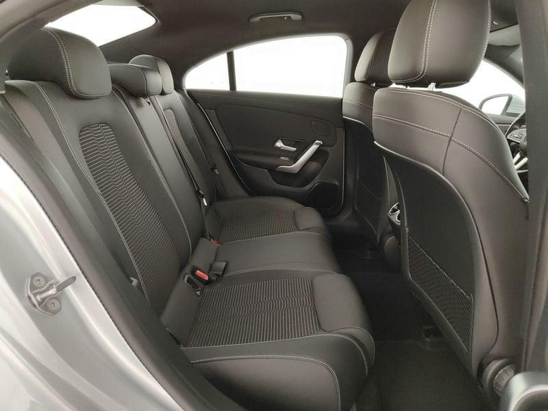 Mercedes-Benz CLA Coupé CLA 180 d Automatic Sport