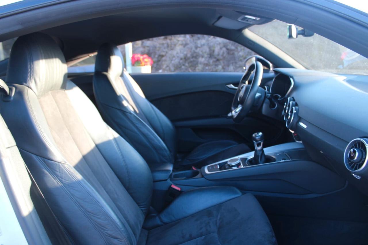 Audi TT Coupé 1.8 TFSI S tronic line