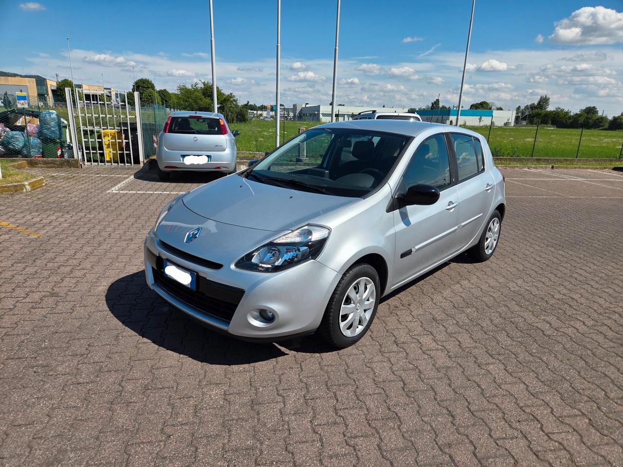 Renault Clio 1.2 Benzina, 5 Porte , Solo 61.000Km! Garanzia! 2011