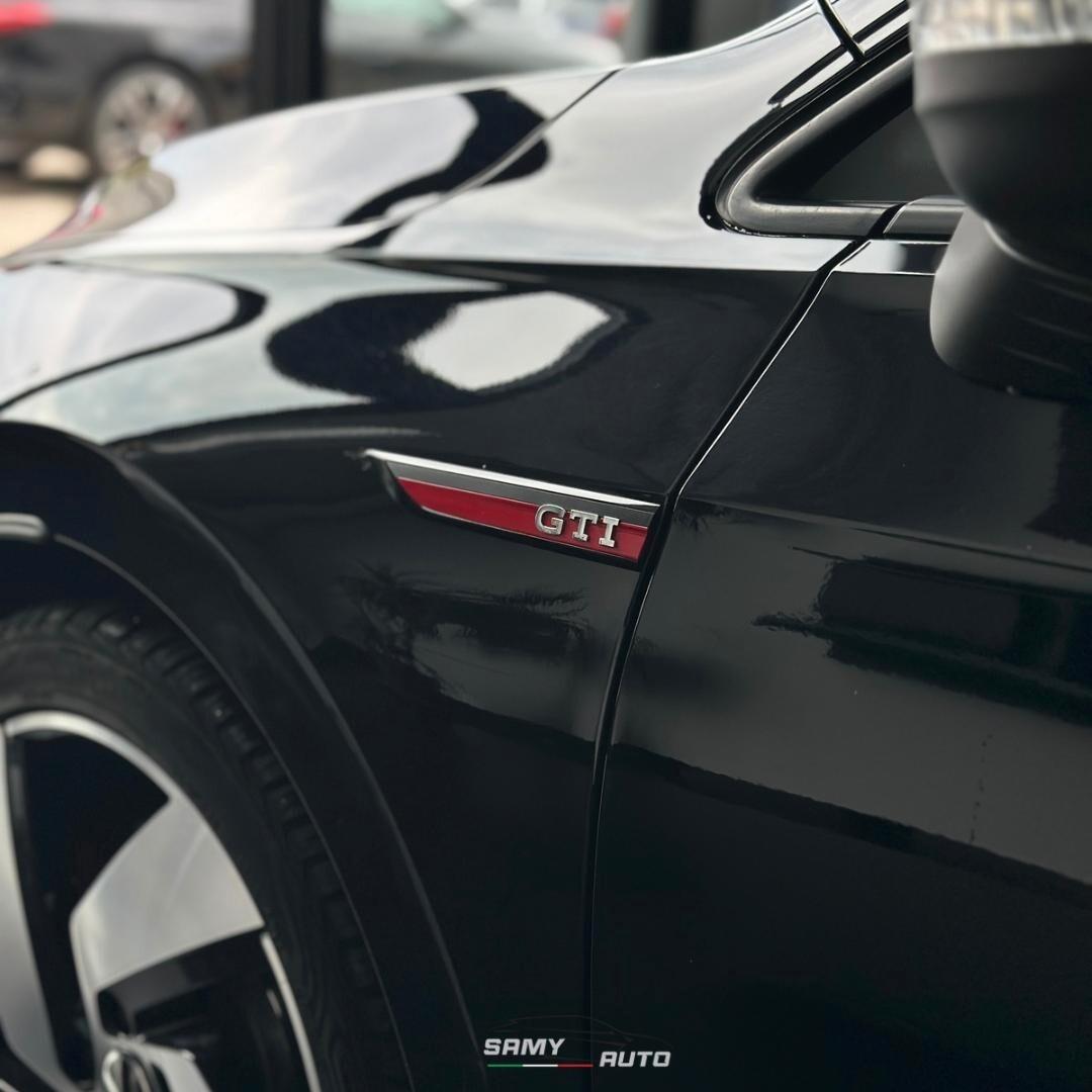 Volkswagen Golf GTI Golf 2.0 TSI GTI