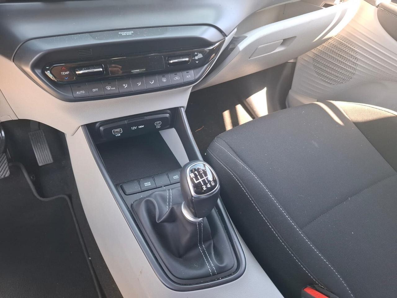 HYUNDAI I20 GDI 2024 IBRIDA INCIDENTATA