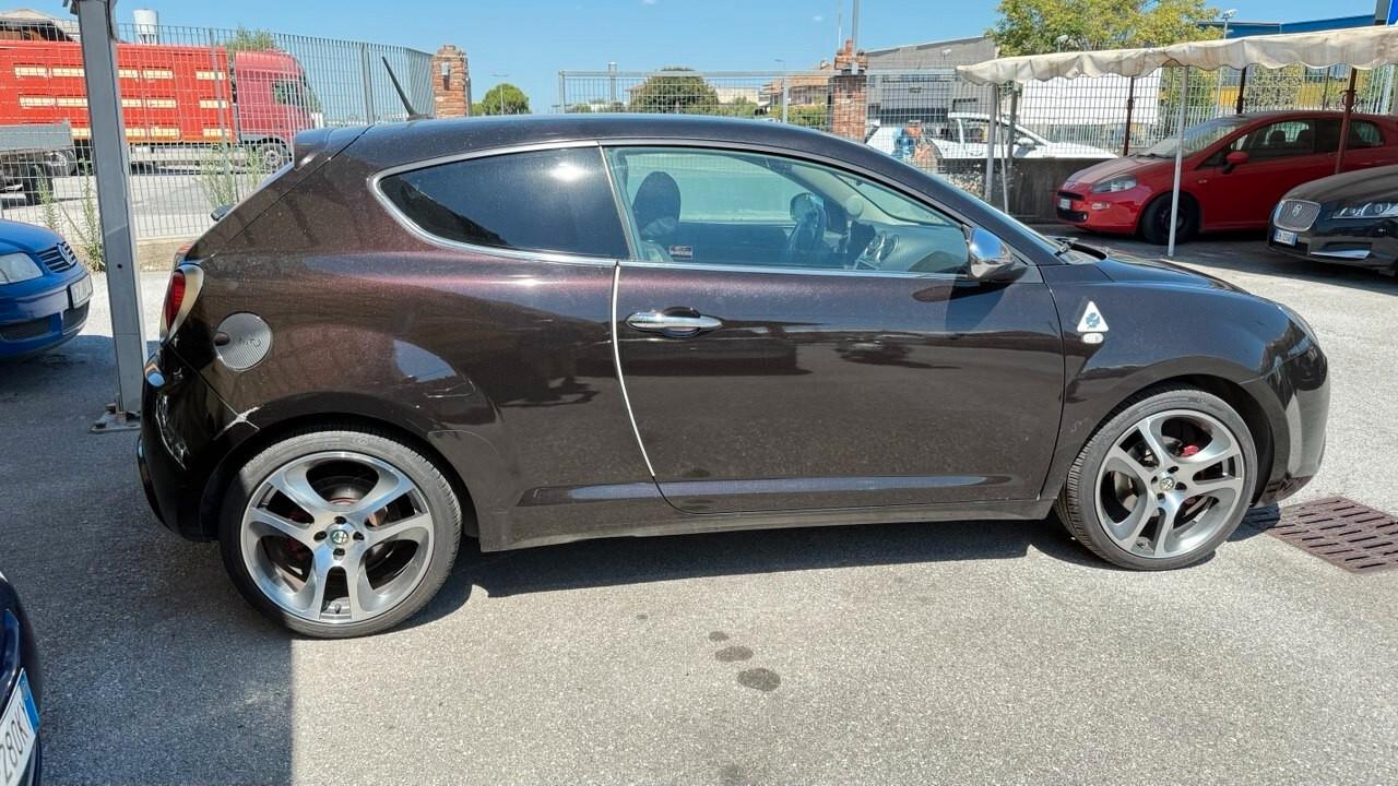 Alfa Romeo MiTo 1.6 JTDm 16V Distinctive Sport Pack