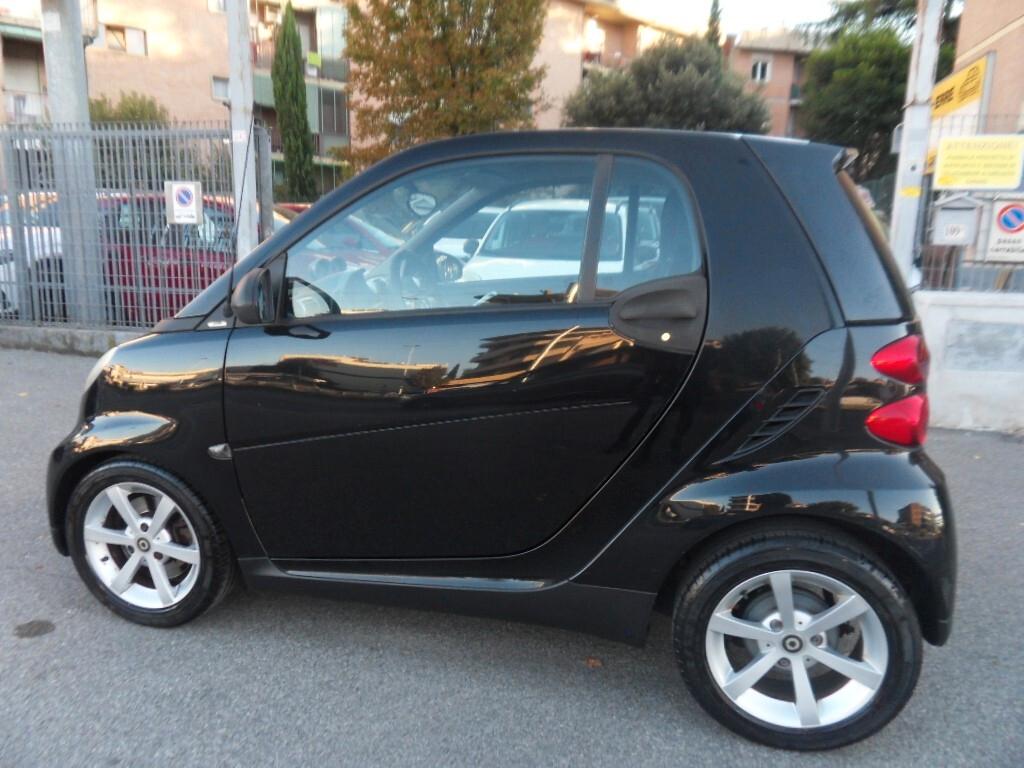 Smart ForTwo 1000 52 kW MHD coupé passion