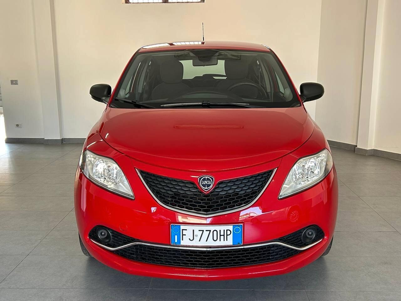 Lancia Ypsilon 1.2 69 CV 5 porte Gold