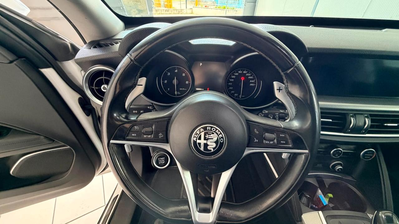 Alfa Romeo Stelvio 2.2 Turbodiesel 210 CV AT8 Q4 Executive