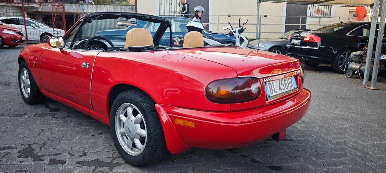 Mazda MX-5 1.6i 16V cat