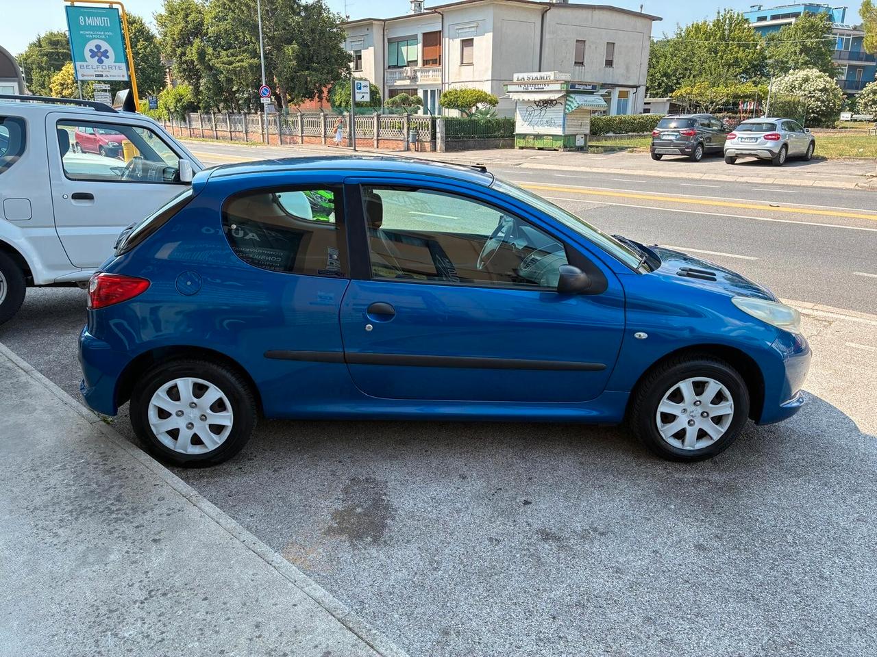 Peugeot 206 Plus 1.1 Neopat.