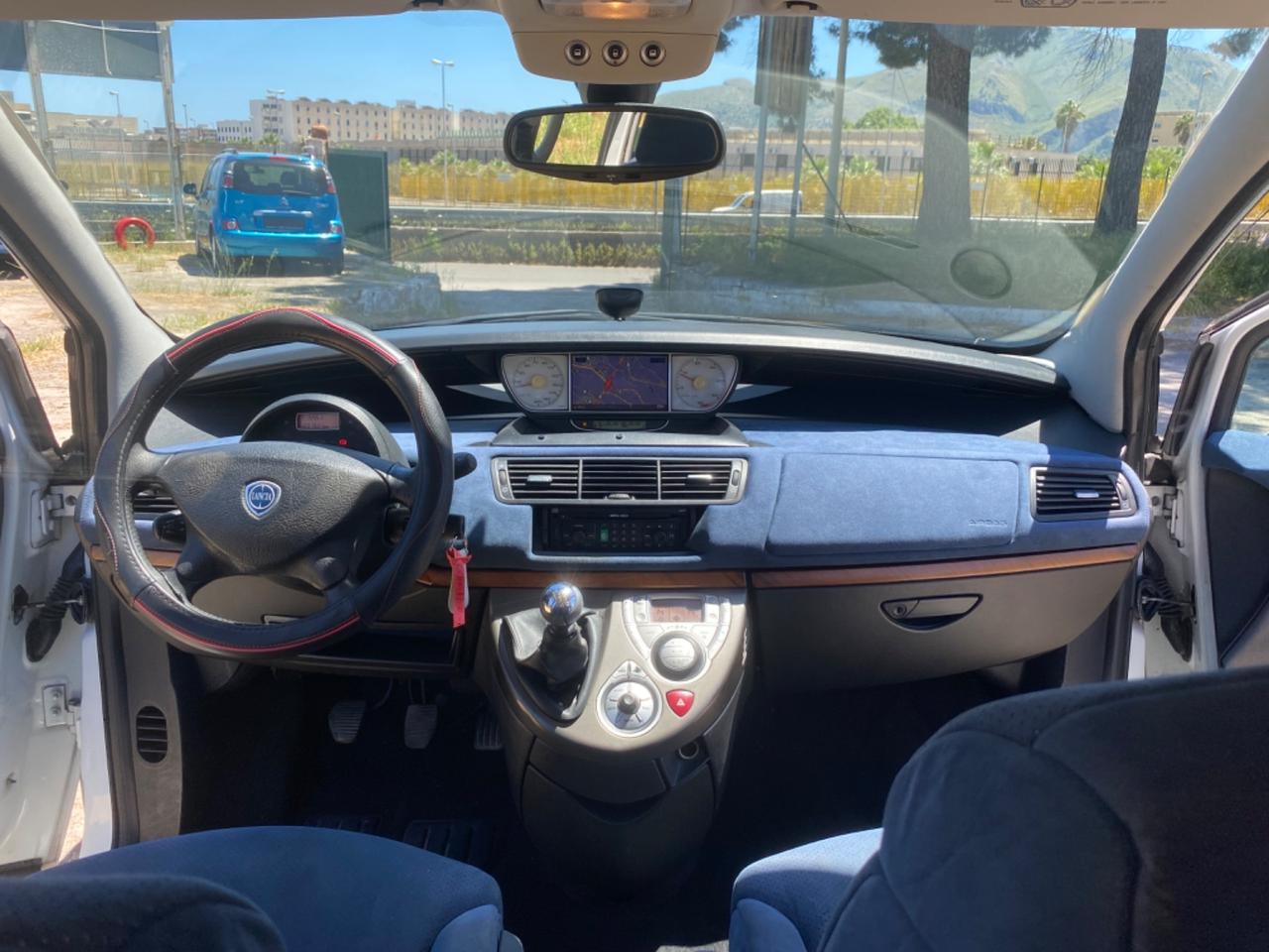 Lancia Phedra 2.0 MJT 136 CV Platino