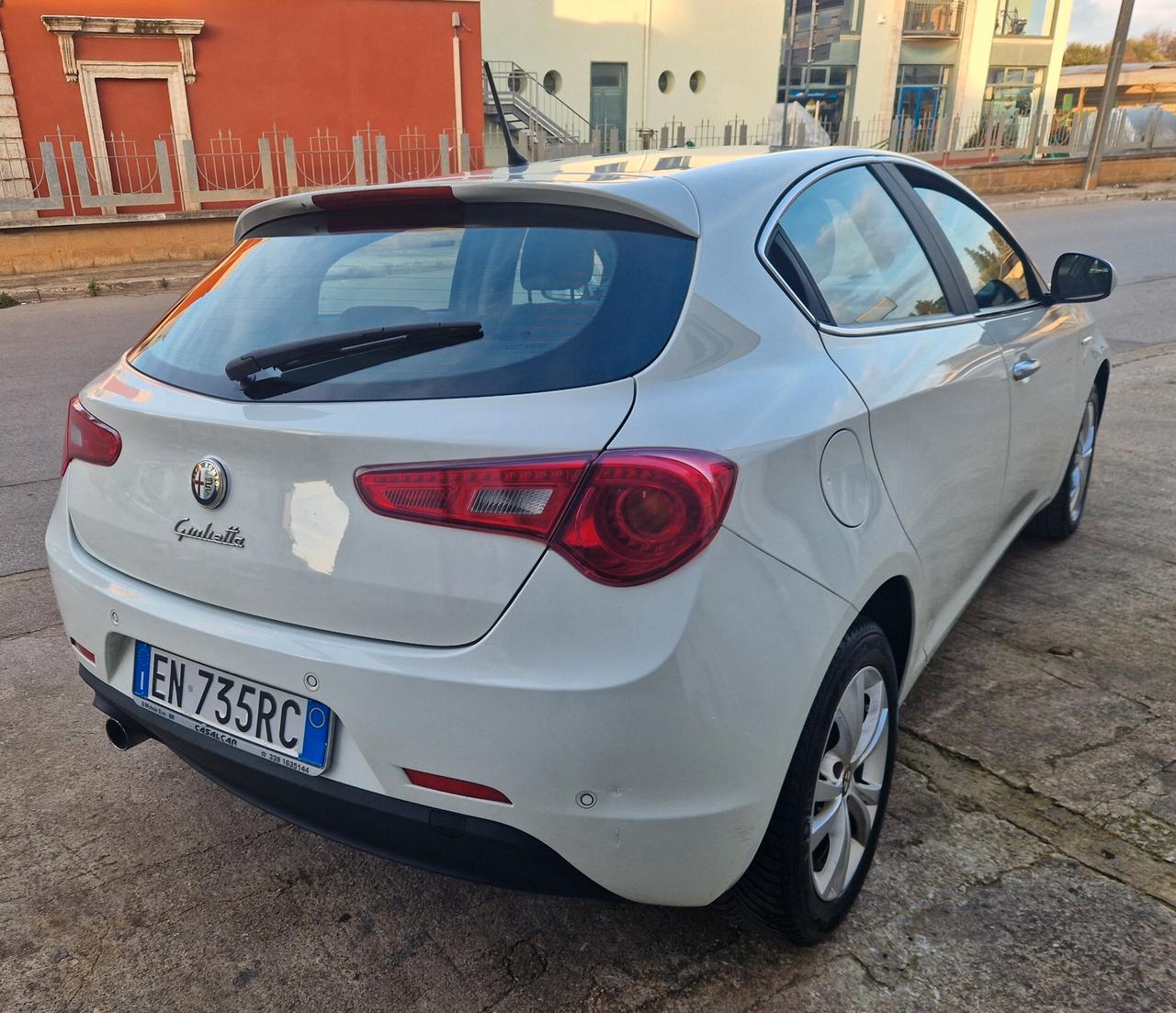 Alfa Romeo Giulietta 1.6 JTDm-2 105 CV Distinctive