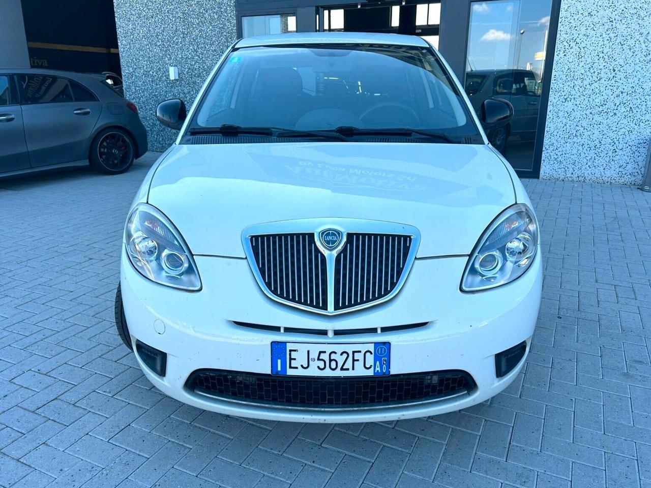 Lancia Ypsilon 1.2 69 CV Diva OK NEOPATENTATI