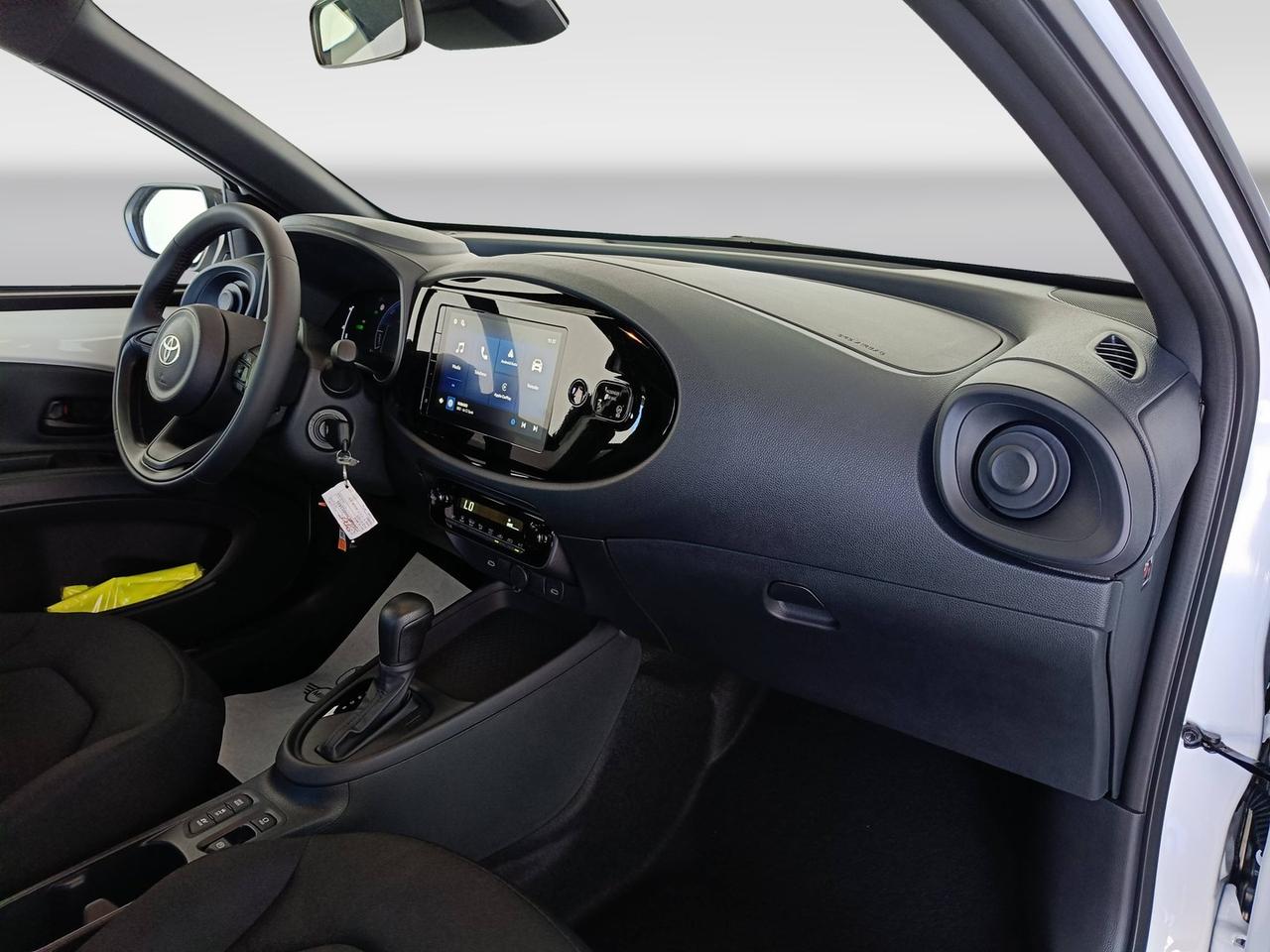 TOYOTA AYGO X HEV MC26
