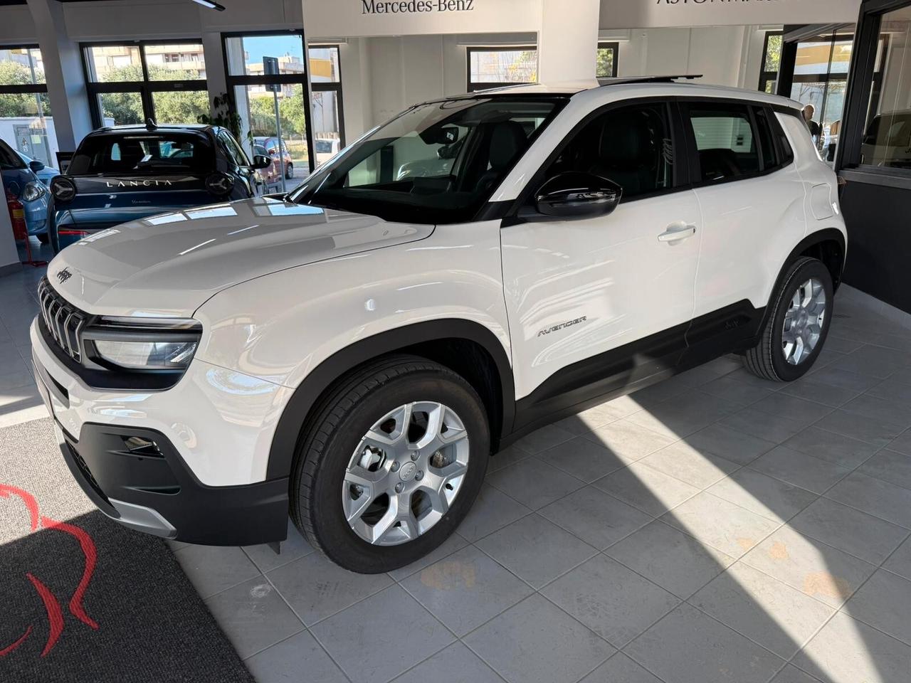 Jeep Avenger 1.2 Turbo 100 CV Tech & Sky