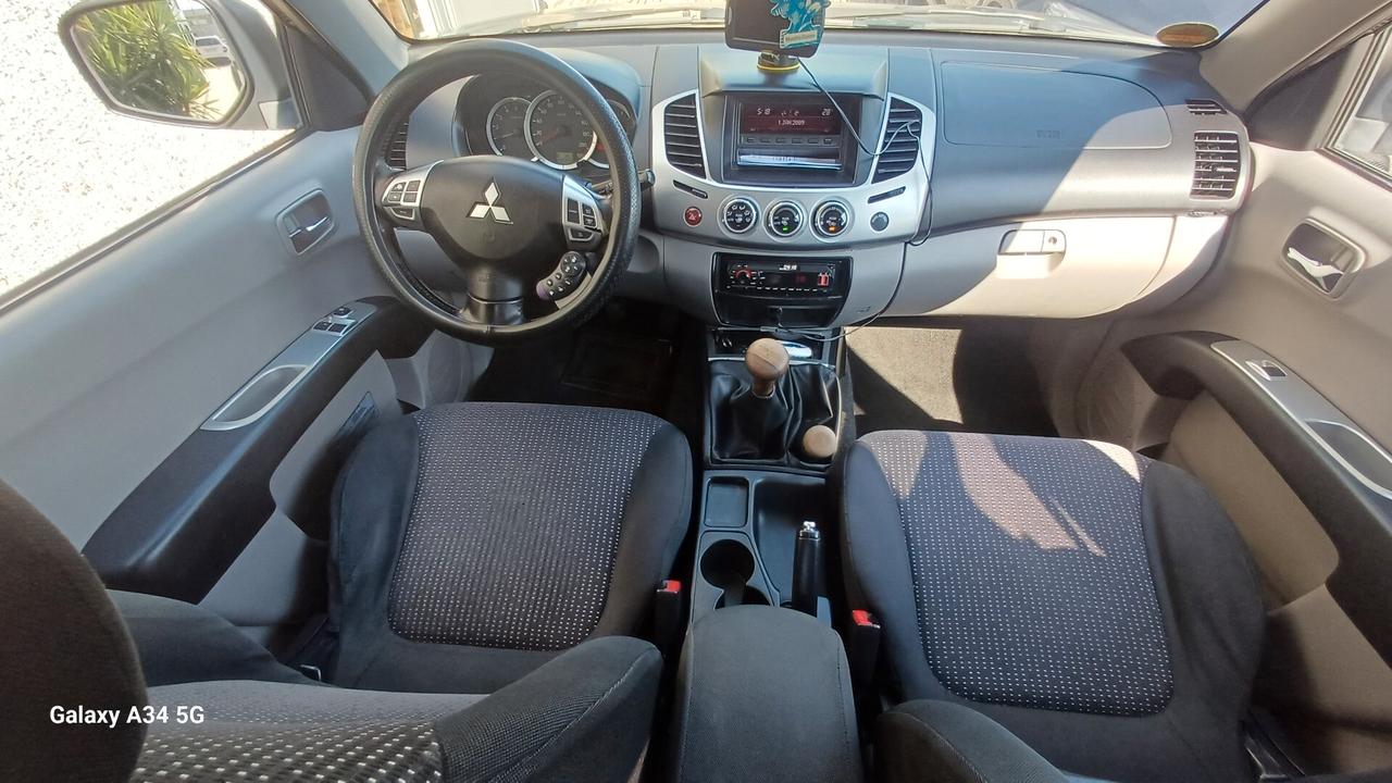 Mitsubishi L200 2.5 DI-D/136CV Double Cab Invite