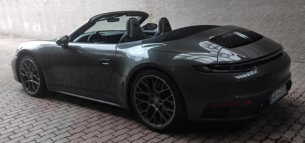 Porsche 911 Carrera Cabriolet