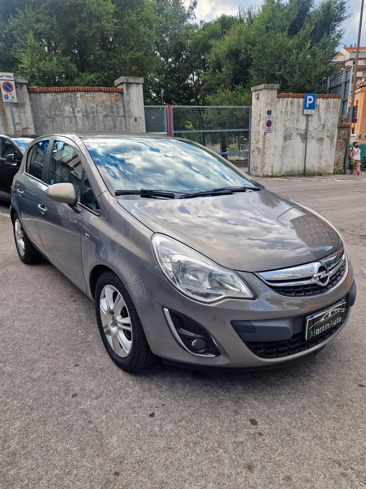 Opel Corsa 1.2 Benz 85CV - Garanzia 12 mesi