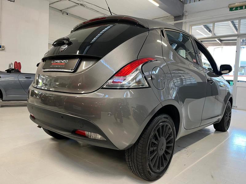 Lancia Ypsilon 1.2 GOLD KM 32000