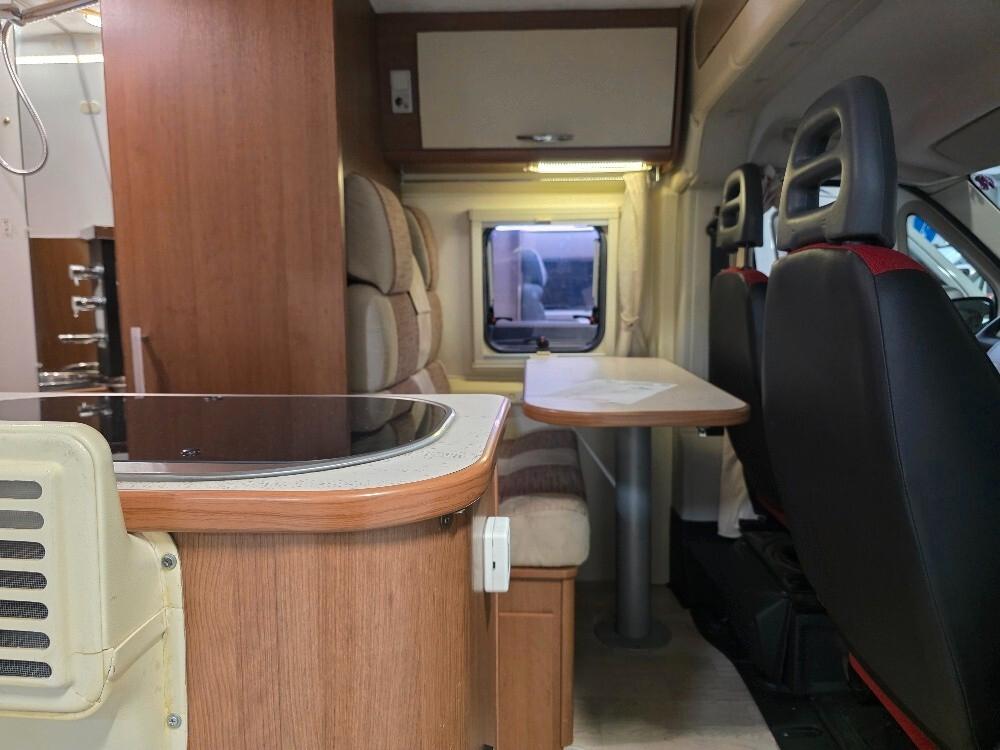 CAMPER VAN CHAUSSON TWIST 02S