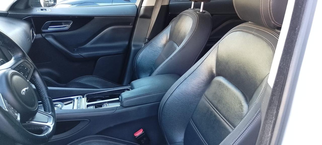 Jaguar F-Pace 2.0cc 180cv PORTFOLIO