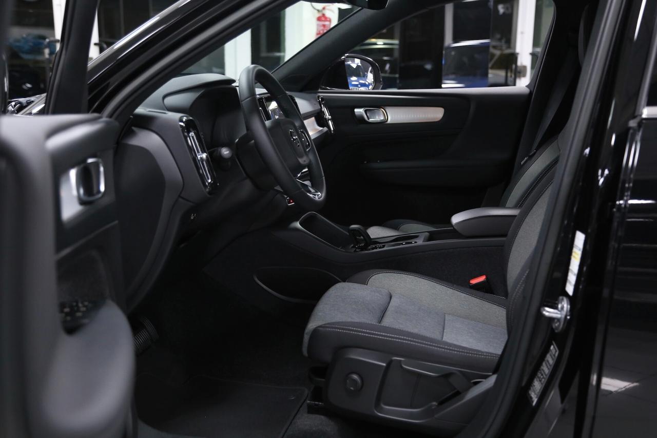 Volvo XC40 T5 Recharge Plug-in Hybrid Core auto
