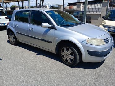 Renault Megane Mégane 1.5 dCi/100CV 5 porte Confort Dynamique