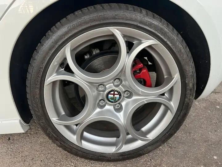 Alfa Romeo Giulietta 1750 Turbo TCT Quadrifoglio Verde