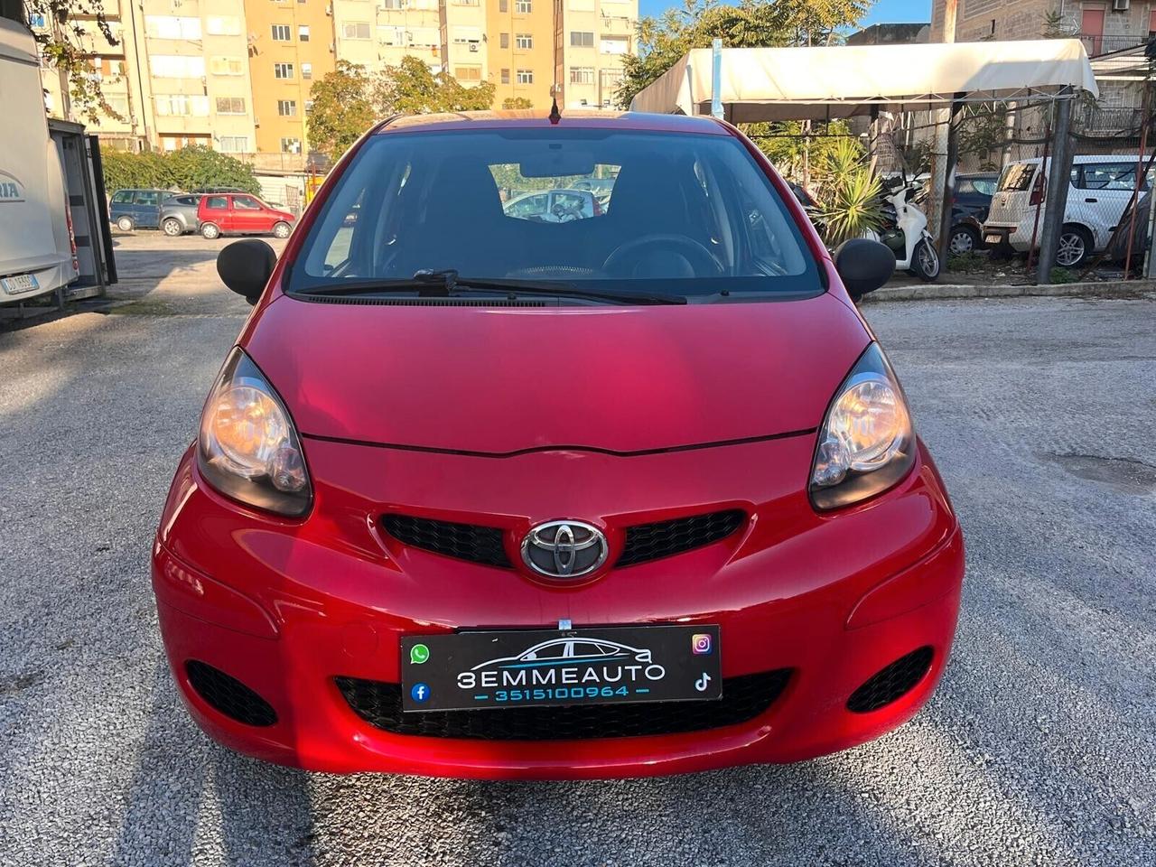 Toyota Aygo 1.0 VVT-i 68CV 5 porte Now 67.000KM