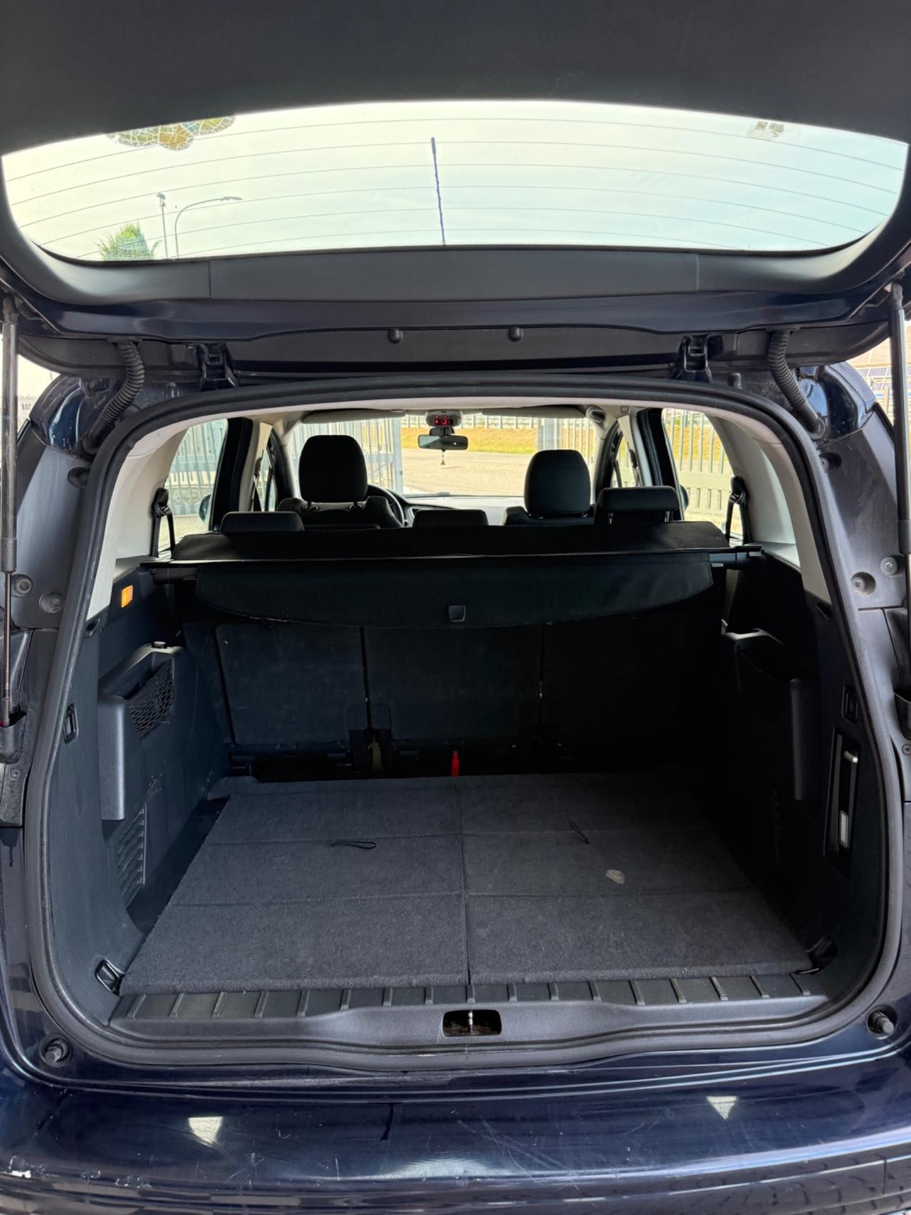 Peugeot 5008 2.0 HDi 150CV Business