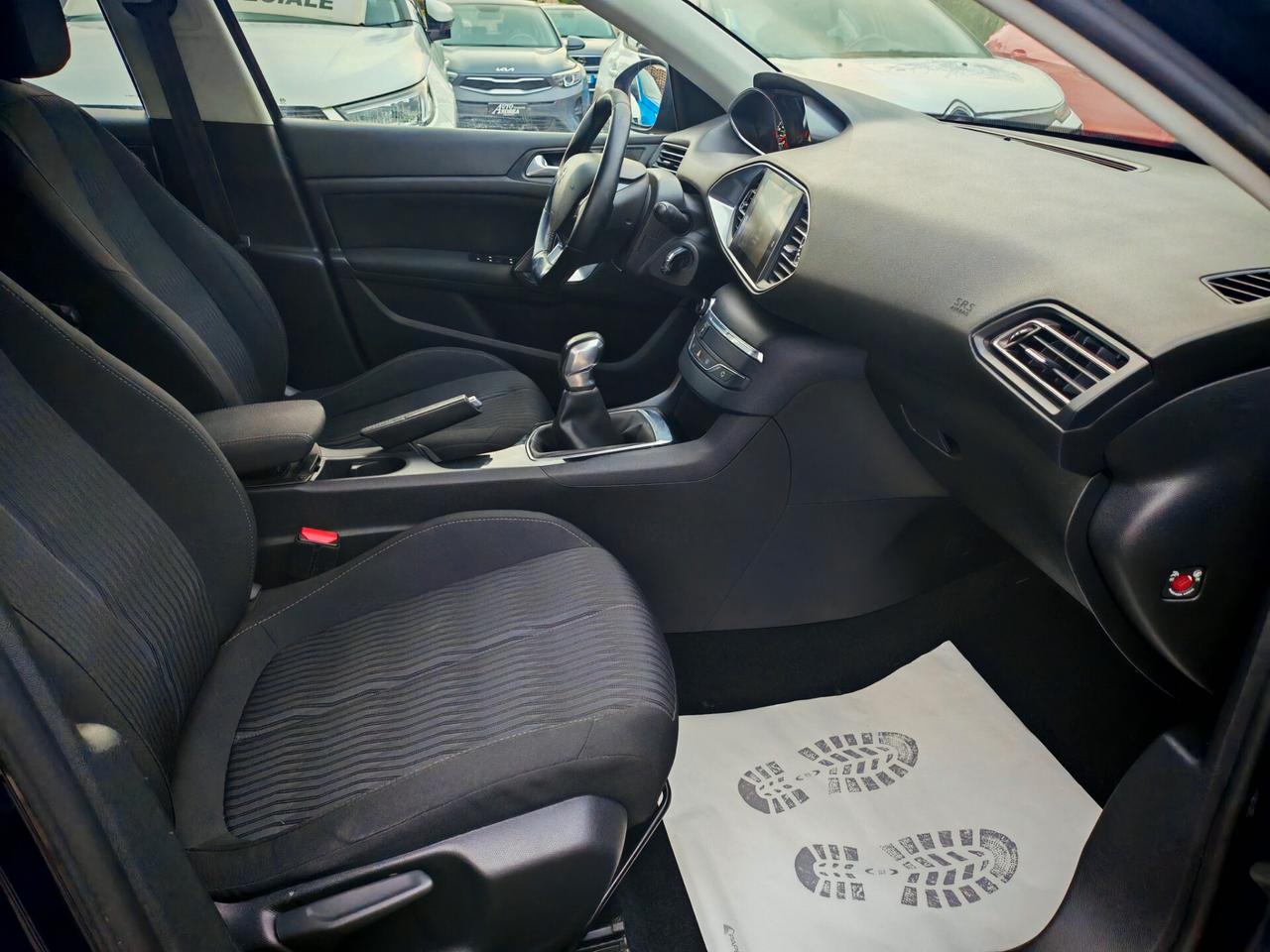 Peugeot 308 1.6BlueHDi navig led cruise 2017