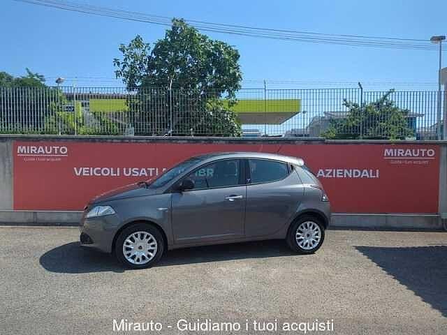 Lancia Ypsilon Ypsilon 1.2 69 CV 5 porte Silver