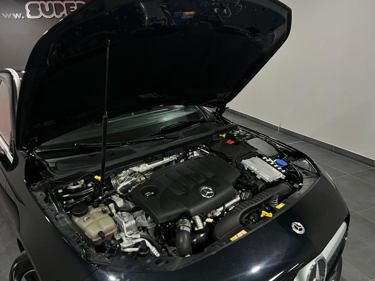 Mercedes-Benz A 180 d SEDAN Automatic Business