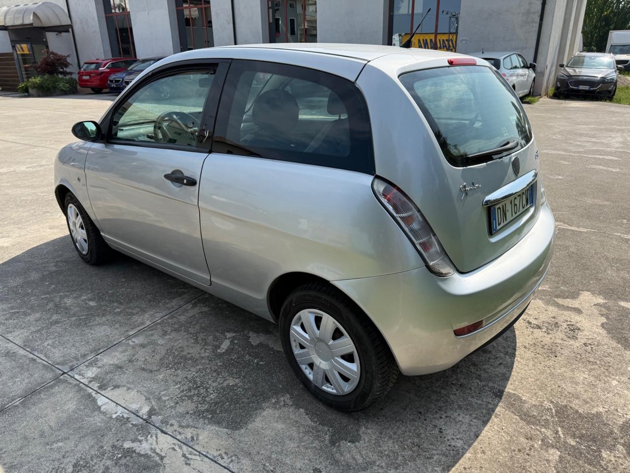 Lancia Ypsilon 1.3 MJT 90 CV Platino