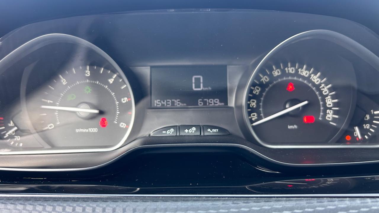 Peugeot 2008 1.6 HDi 75cv