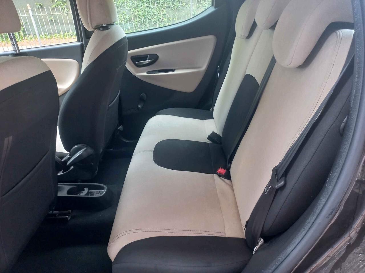 Lancia Ypsilon 1.2 69 CV 5 porte GPL Ecochic Silver