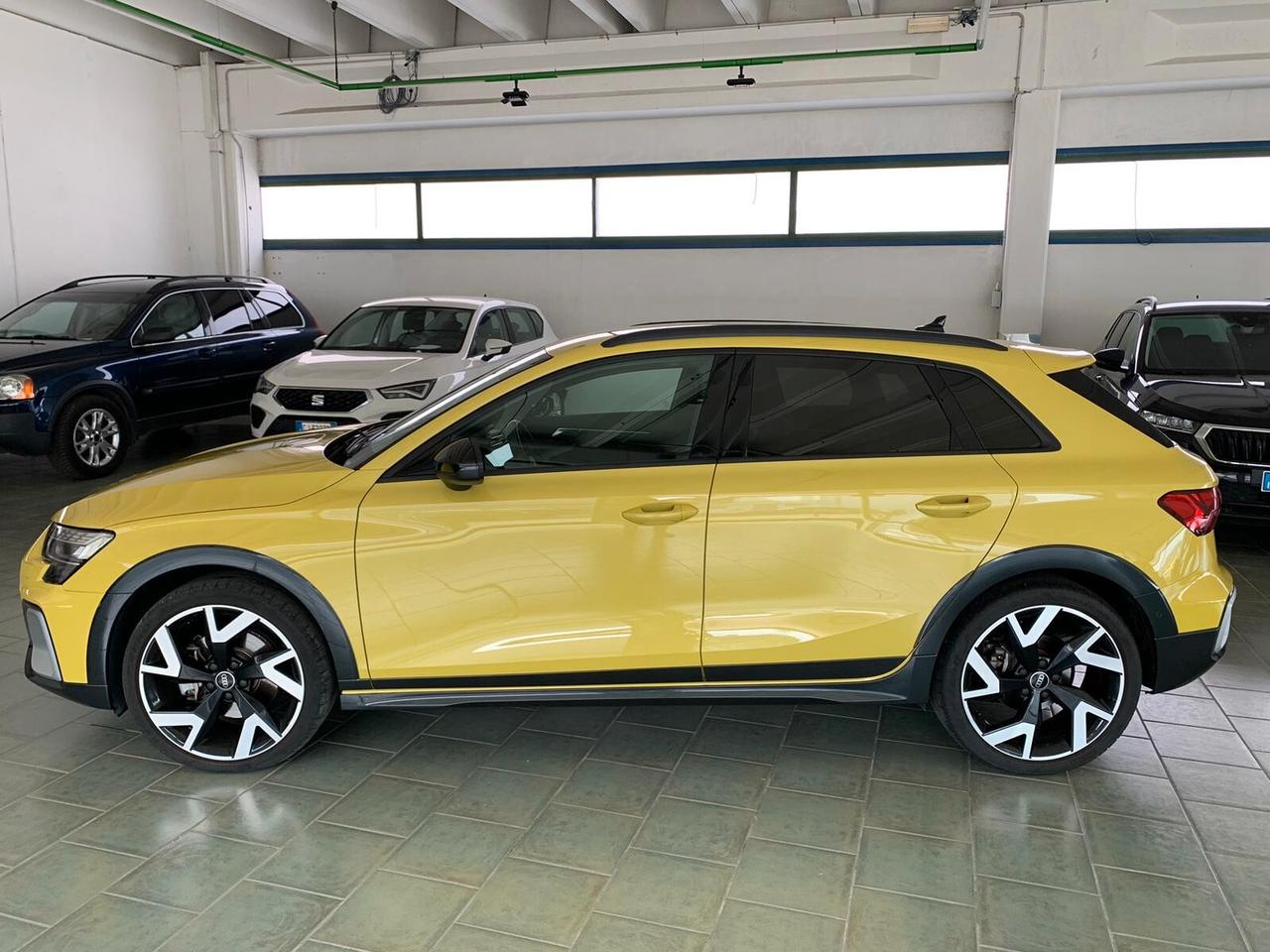 Audi A3 allstreet 35 TFSI S tronic Identity Contrast
