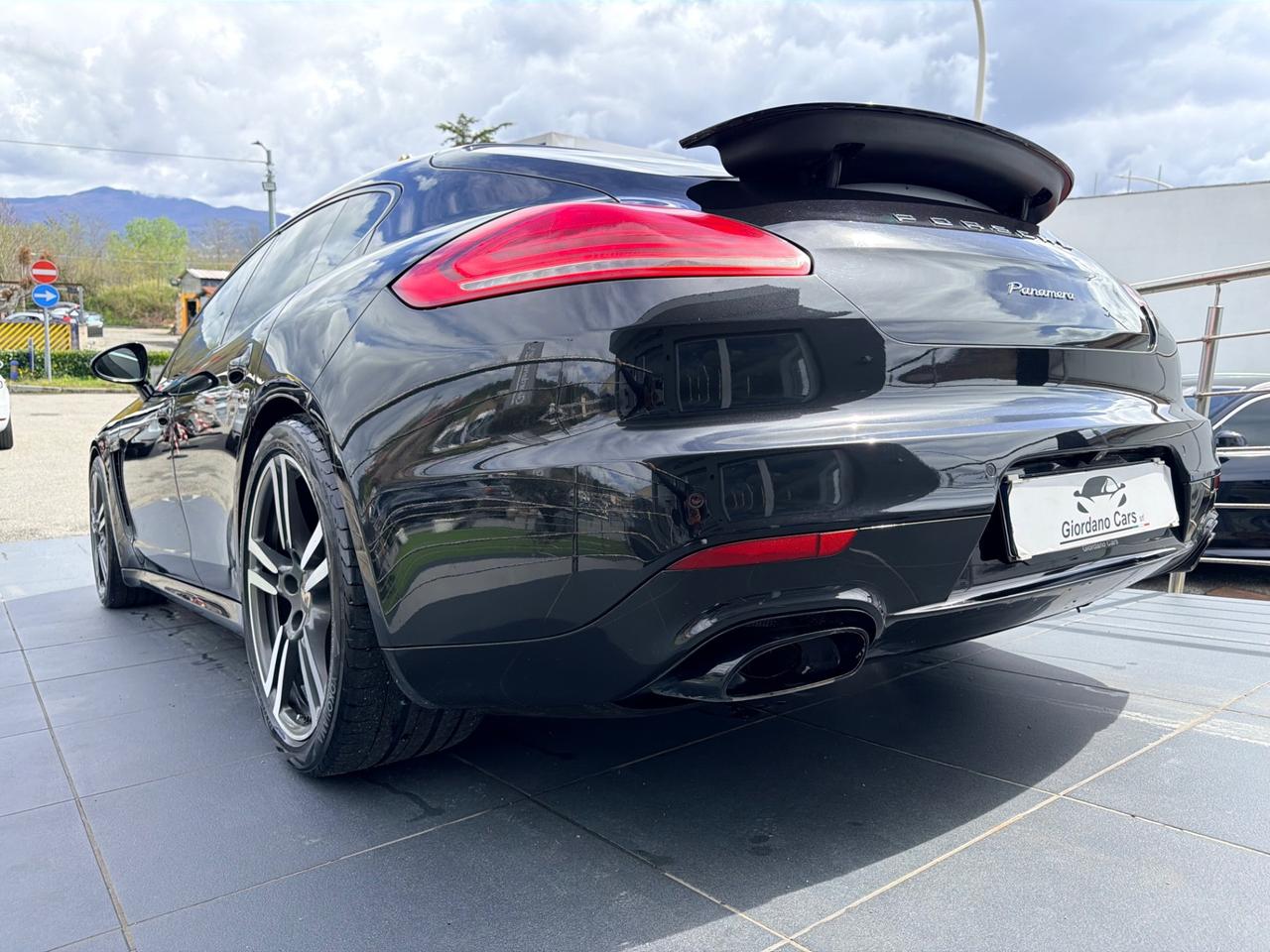 Porsche Panamera 3.0 Diesel 300cv da vetrina