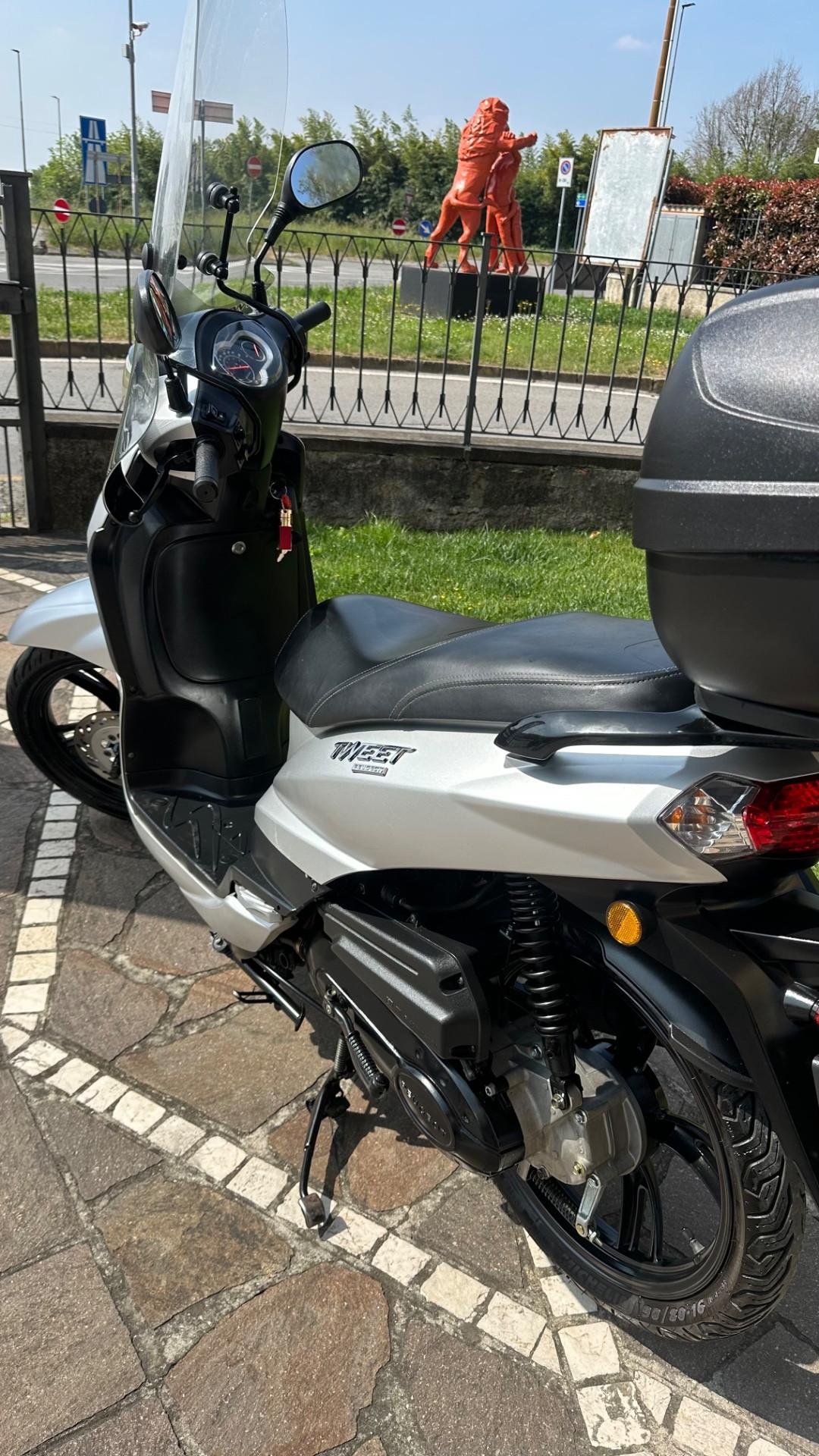 Peugeot Tweet 50 4 tempi con bauletto e parabrezza