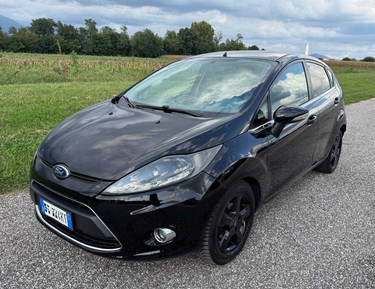 FORD FIESTA 1.4 TDCi DIESEL 5 PORTE NEOPATENTATI