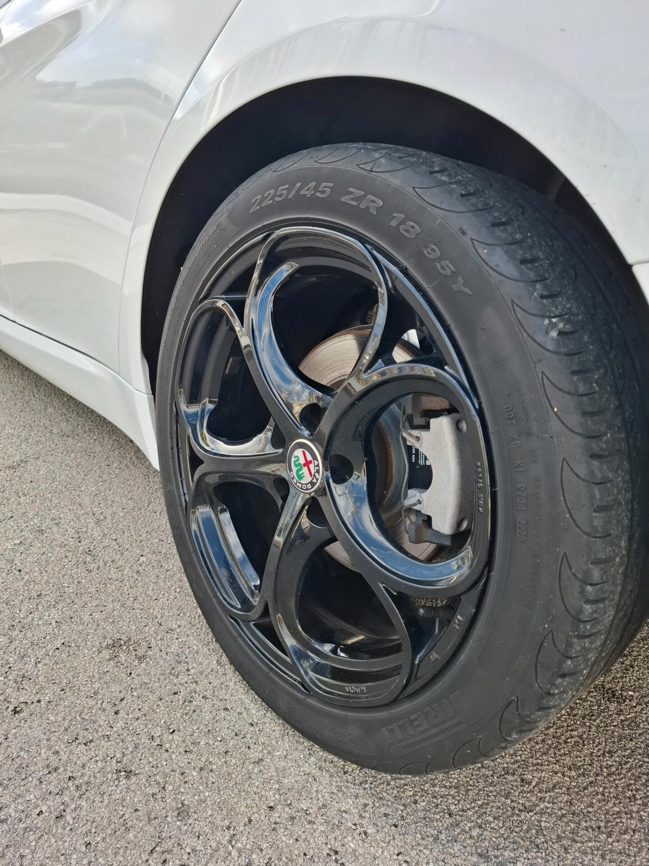 Alfa Romeo Giulia 2.2 jtdm 150CV AT8 Anno 2017