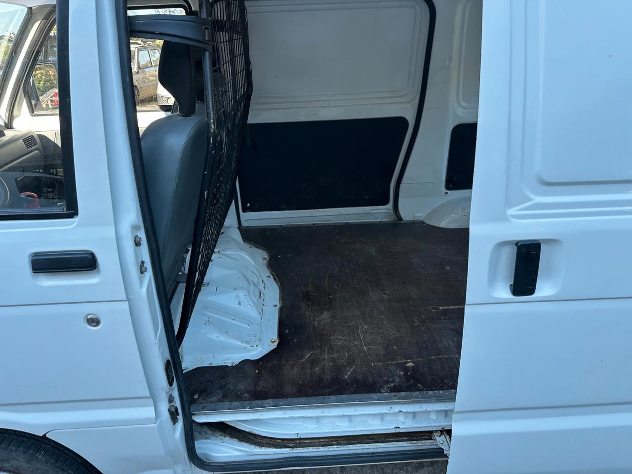 Piaggio Porter 1.3i 16V cat Blind Van