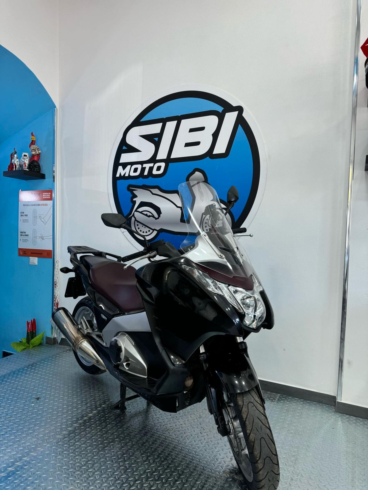 HONDA INTEGRA 700