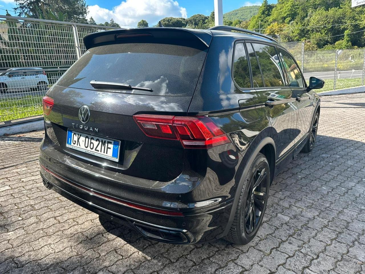 Volkswagen Tiguan 2.0 TDI 150 CV SCR DSG R-Line